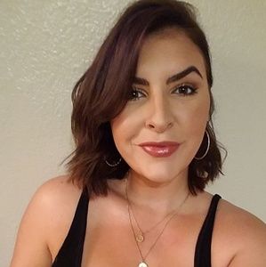 Meet your Posher, Mallory